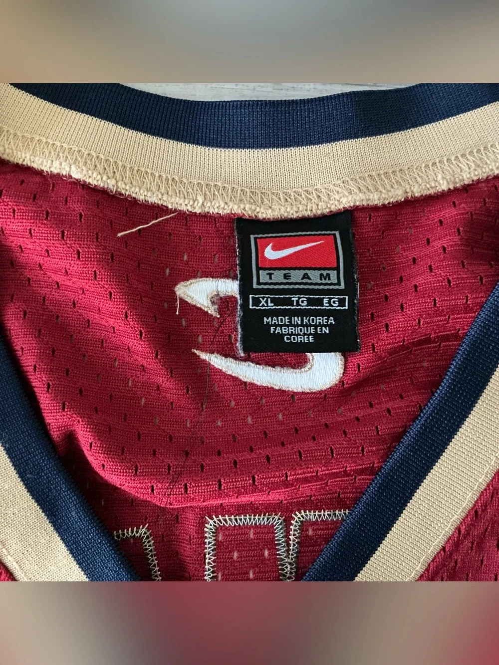 Nike Cleveland Cavaliers LeBron James #23 Swingman Jersey – XL – Wine & Gold